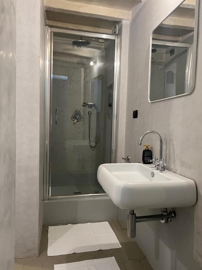 Unique And Antique Apartment ฟลอเรนซ์ ภายนอก รูปภาพ