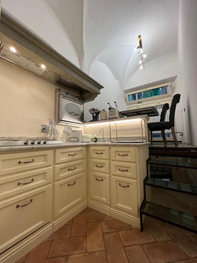 Unique And Antique Apartment ฟลอเรนซ์ ภายนอก รูปภาพ