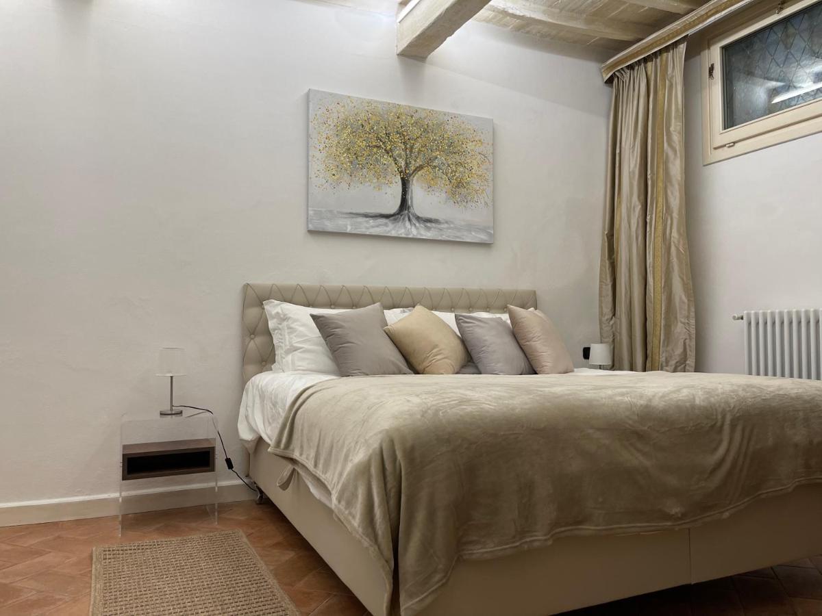 Unique And Antique Apartment ฟลอเรนซ์ ภายนอก รูปภาพ